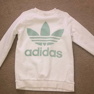White Adidas crewneck sweatshirt
